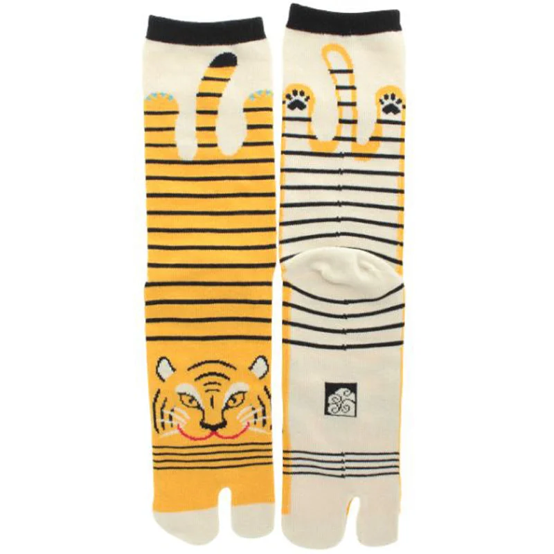 Knee - high men's socks for a vintage styleTabi Socks Tiger