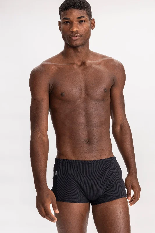 Mid - rise men's trunks for a balanced coverageBlock Pocket Trunks