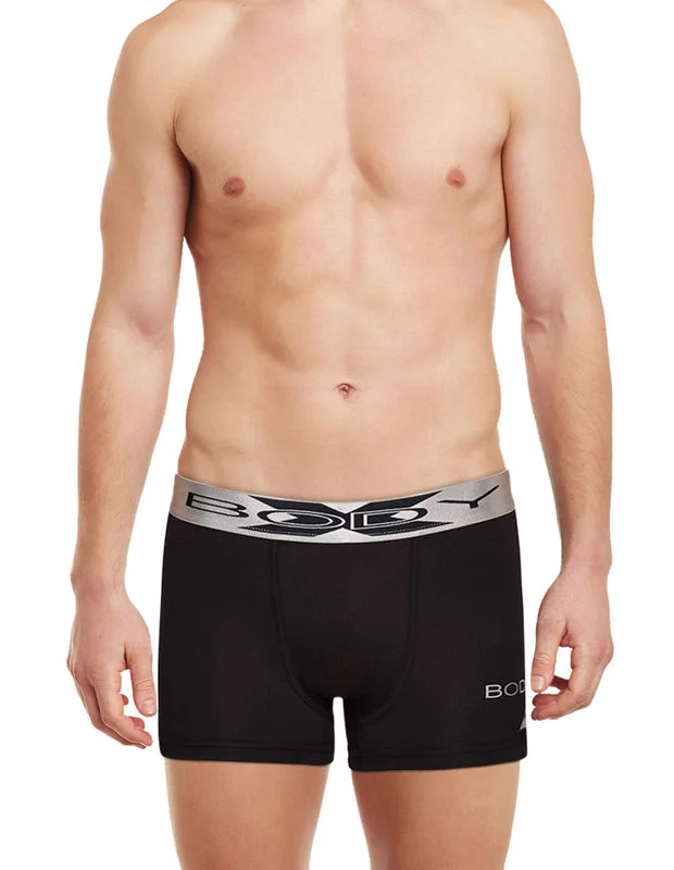 Slim - cut men's trunks for a modern styleBodyX Men Trunks BX32T-BLACK