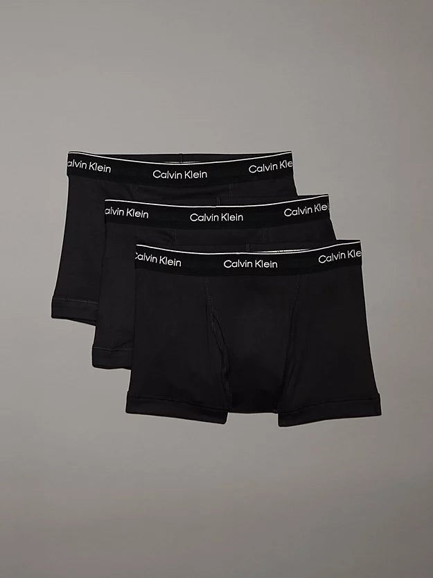 Printed men's trunks with eye - catching motifsCalvin Klein Mens Cotton Classics Trunk 3 Pack - Black Printed men's trunks with eye - catching motifsCalvin Klein Mens Cotton Classics Trunk 3 Pack - Black