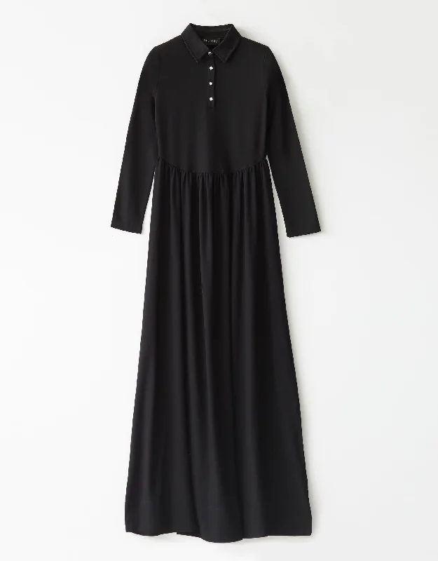 Luxury men's silk robes for a spa - like experienceCombination Jersey and Rayon Dress with Satin Collar and Jewel Buttons Luxury men's silk robes for a spa - like experienceCombination Jersey and Rayon Dress with Satin Collar and Jewel Buttons