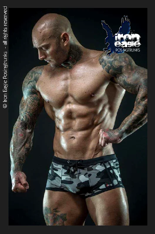 Mid - rise men's trunks for a balanced coverageLow Rise Trunks - camouflage