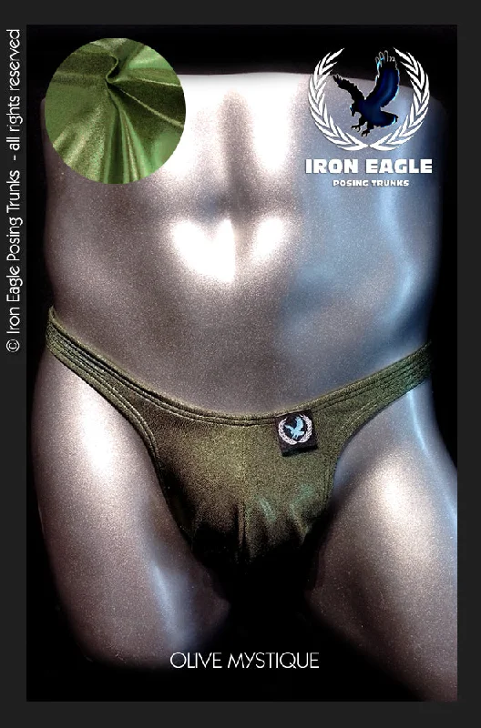 Low - rise men's trunks for a trendy lookOlive Mystique©