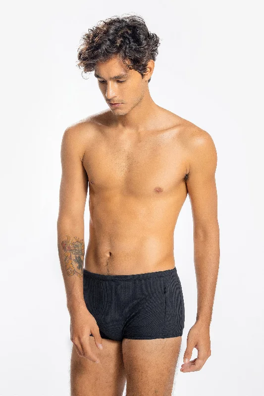Solid - color men's trunks in various shadesNew Wave Pocket Trunks