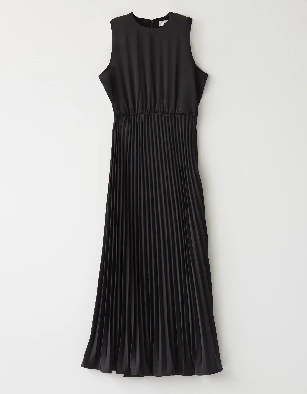 Lightweight men's robes for summer loungingSatin Sleeveless Lined Maxi Dress Shabbos Robe with Accordian Pleats Black Lightweight men's robes for summer loungingSatin Sleeveless Lined Maxi Dress Shabbos Robe with Accordian Pleats Black
