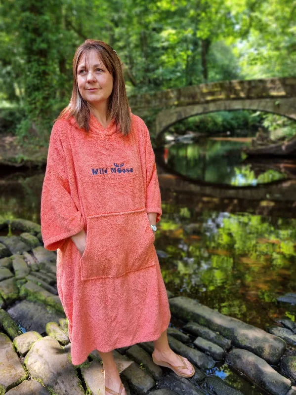 Short - style men's robes for a modern lookSilly Salmon - bamboo/cotton poncho towel