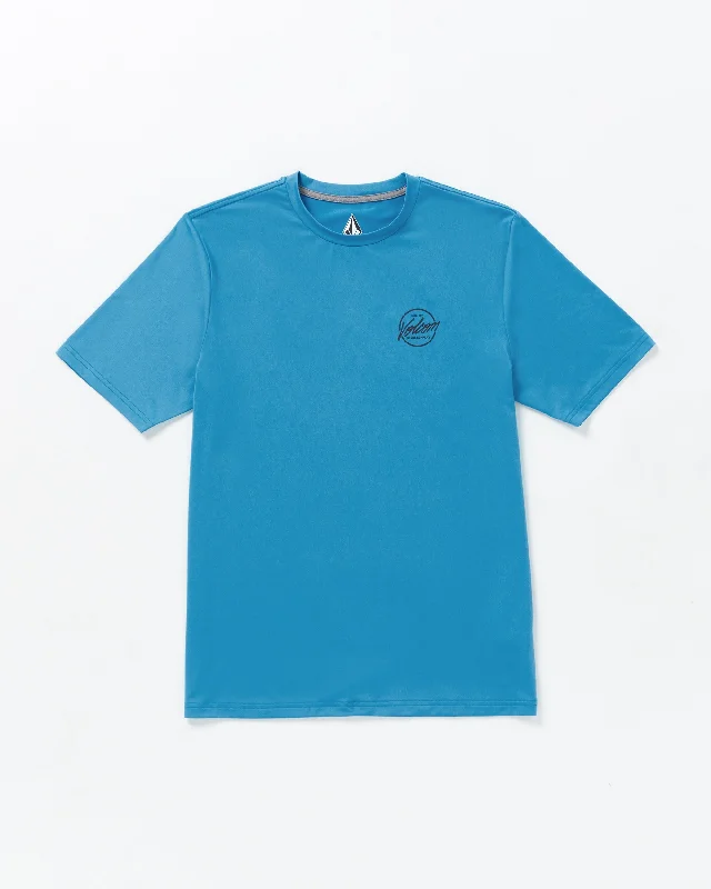 Low - rise men's trunks for a trendy lookStone Stamp Short Sleeve Rashguard - Tidal Blue