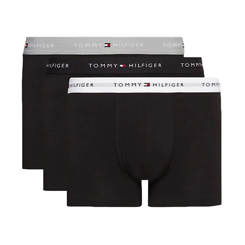 Men's trunks with a contoured pouch designTommy Hilfiger Signature Cotton Essential Waistband Trunk 3 Pack - Grey Heather/Black/White Men's trunks with a contoured pouch designTommy Hilfiger Signature Cotton Essential Waistband Trunk 3 Pack - Grey Heather/Black/White