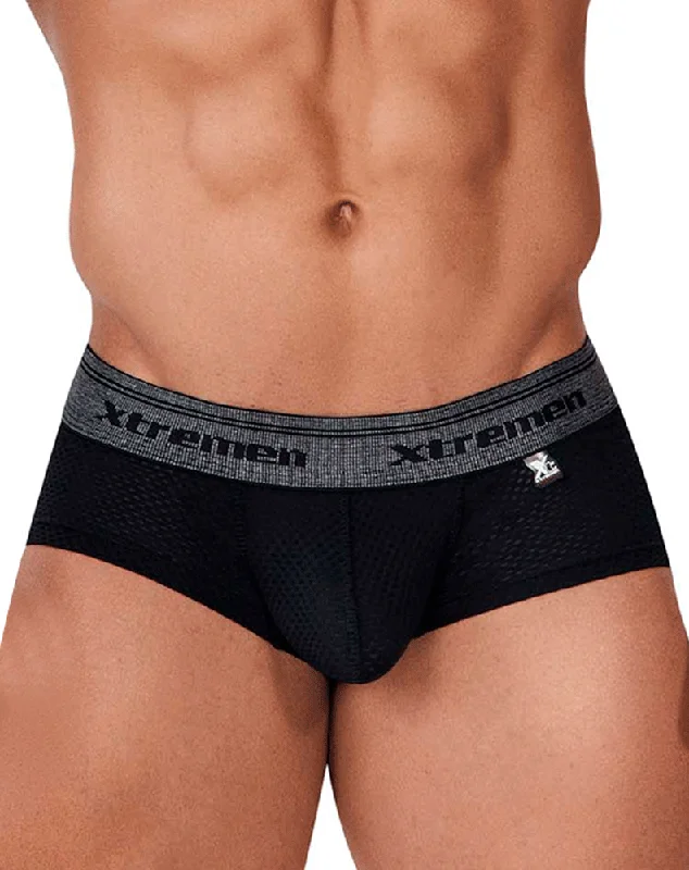 Solid - color men's trunks in various shadesXtremen 91158 Capriati Trunks Black