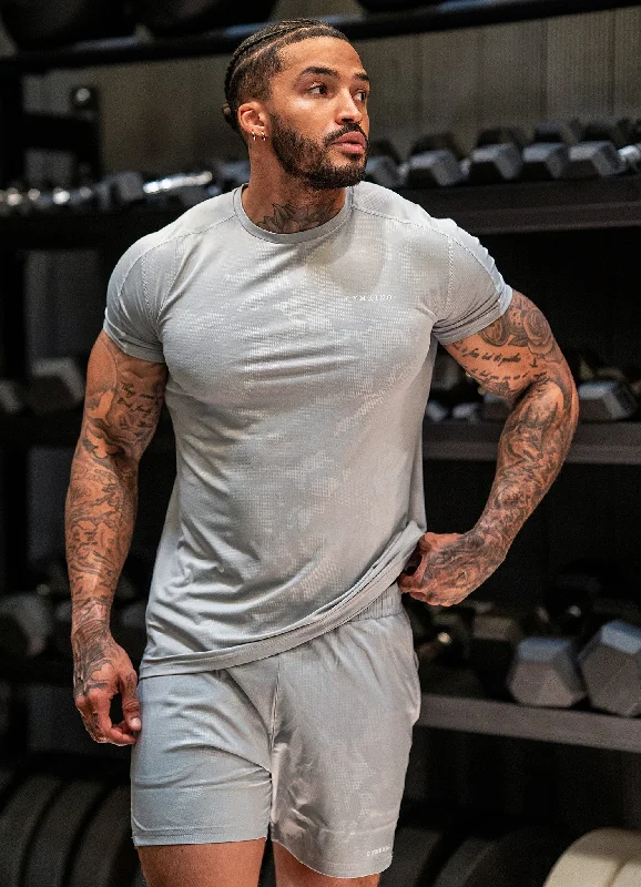 Men's plus - size pocket t - shirts with a classic lookGym King Debossed Camo SS Tee - Cloudy Grey Men's plus - size pocket t - shirts with a classic lookGym King Debossed Camo SS Tee - Cloudy Grey